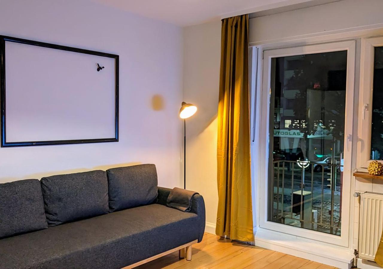 65Qm Altbaucharme Mit Zwei Balkonen Apartment Karlsruhe Exterior foto